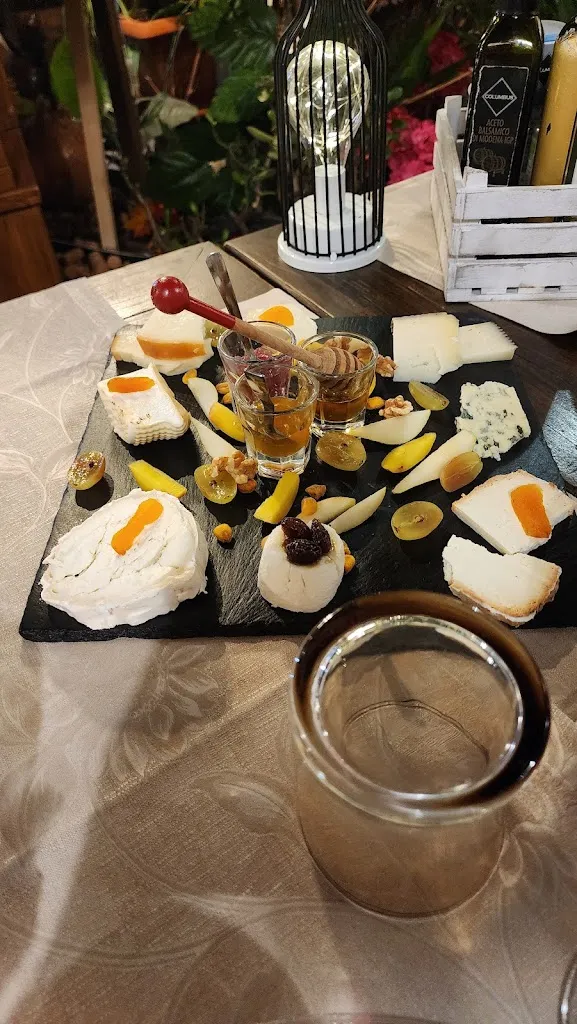 Emre Karasahin_La Piccola Oasi_Lerici_review