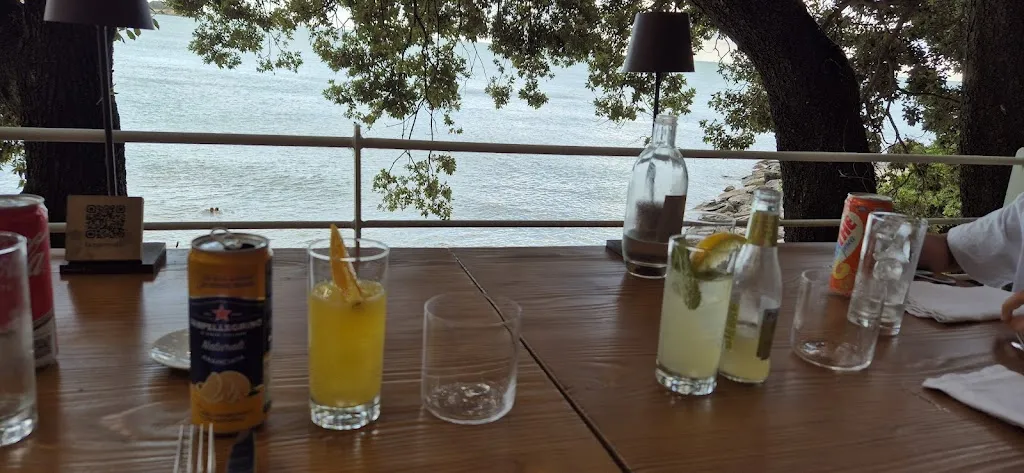 Shatha Kurdi_la marinella | Seaside Bistrot & Cocktail Bar_Lerici_review