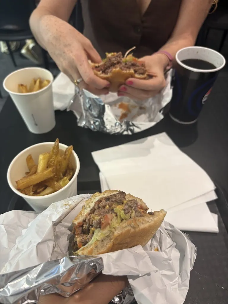 Wave Burger Shack_Lerici_slider_image_3