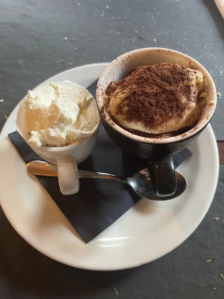 Adam Carver_Bar Trattoria Hirsch Stube_Gressoney-La-Trinitè_review