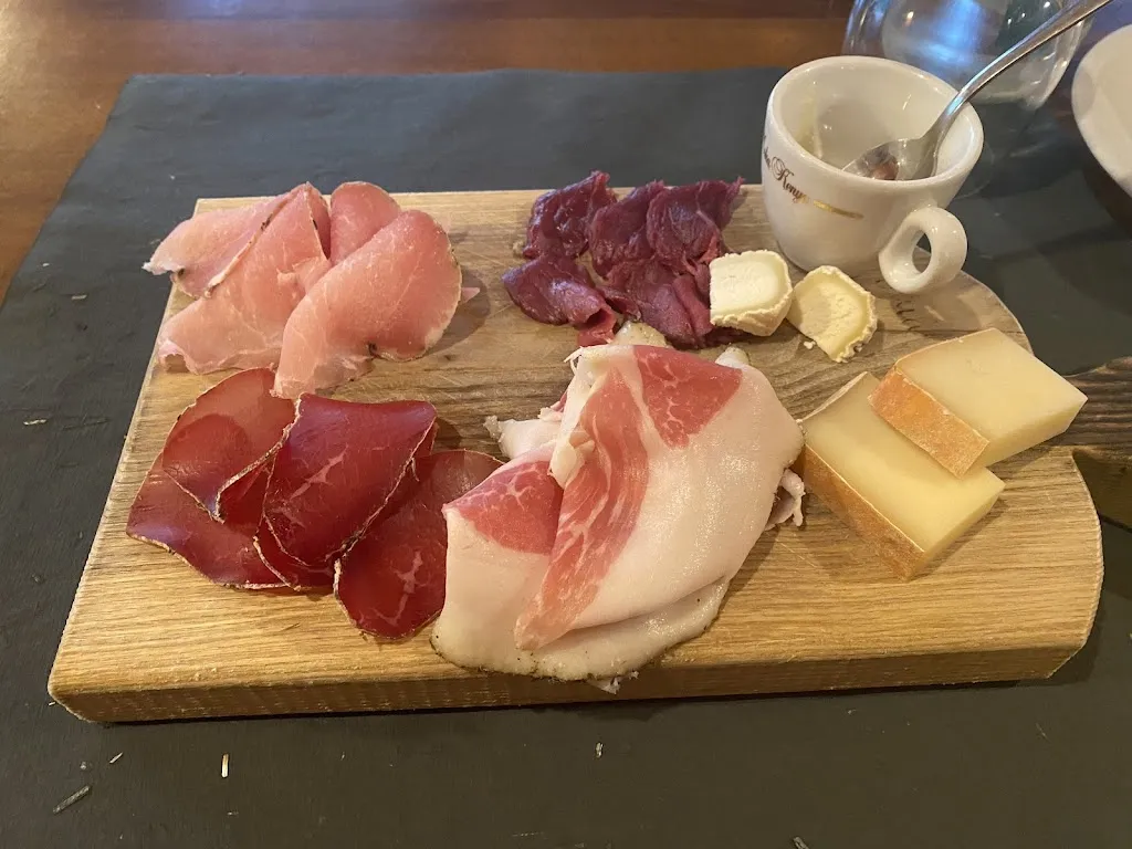 paul baranowski_Bar Trattoria Hirsch Stube_Gressoney-La-Trinitè_review