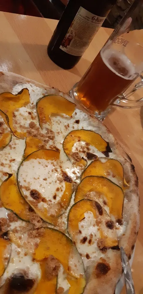 Cinzia Colombo_Ugo Pizza_Lavagna_review