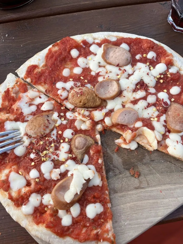 Michael “Bornunderbadsign” Sierra_Adler's Nest_Gressoney-La-Trinitè_recensione