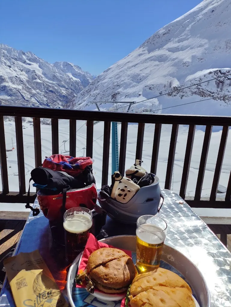 Graham Wilson_Albergo Ristoro Sitten 2300mt_Gressoney-La-Trinitè_review