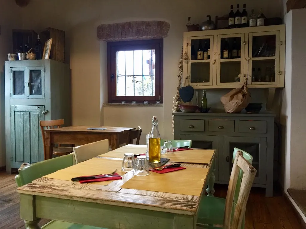 Osteria del Cantoniere restaurant in Magliolo