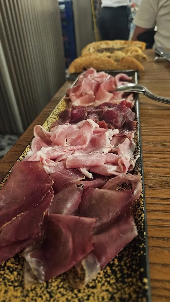 Rana Abboud_Nana Meat & Wine_La Spezia_review