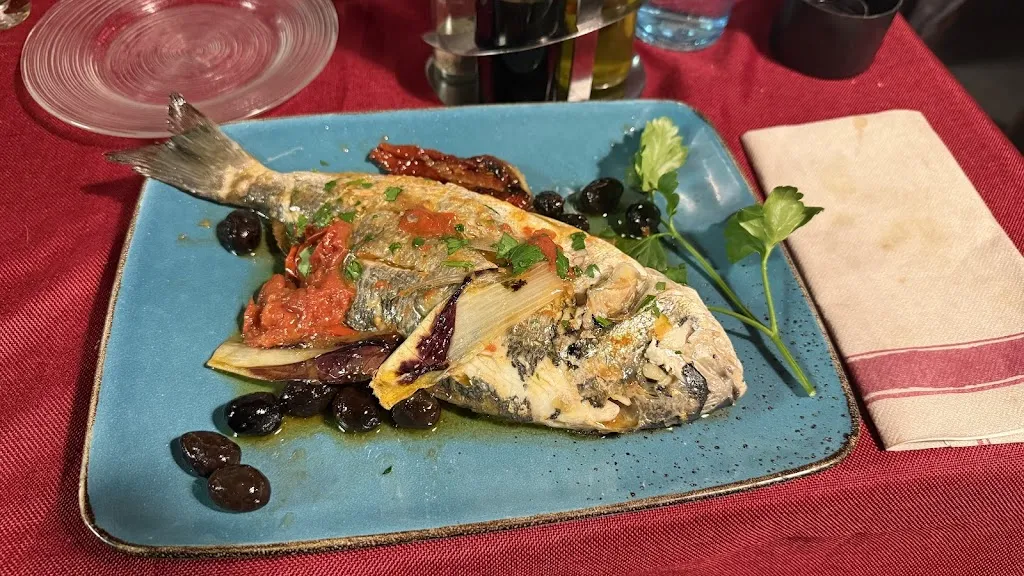 Benjamin Hacker_Da Luigi in Piazza_La Spezia_review