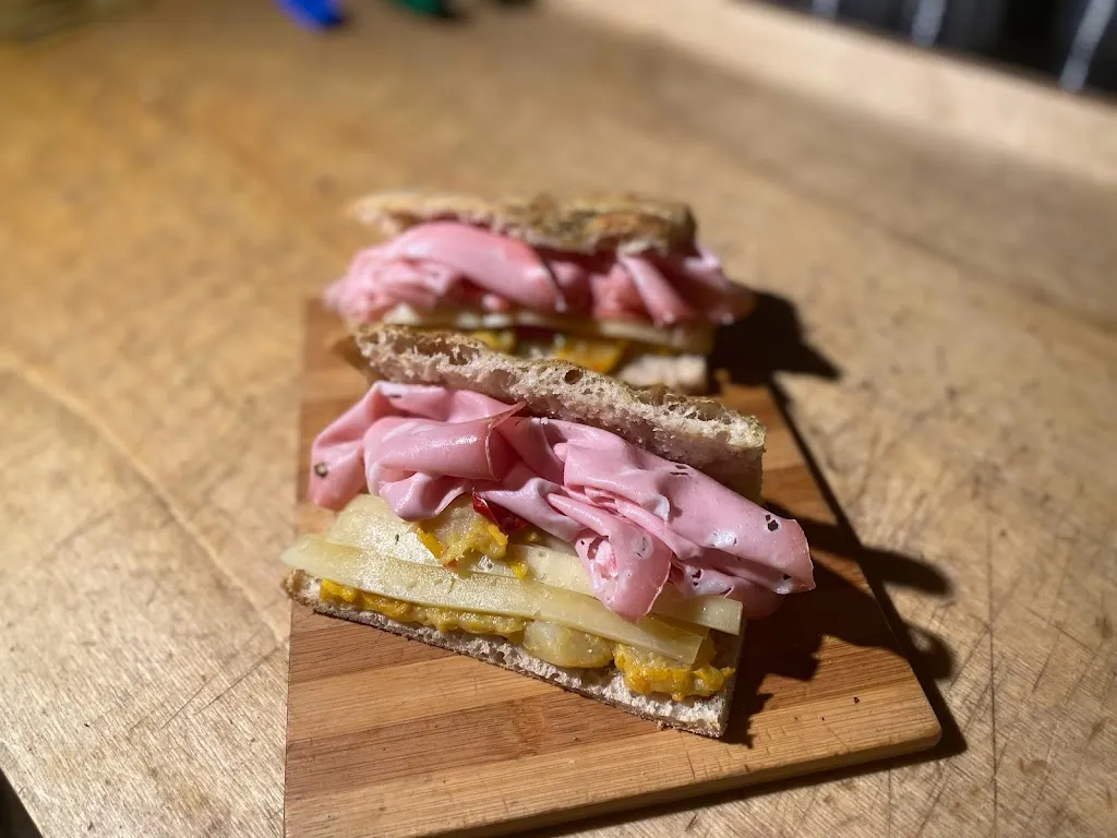 Spezialità, focacceria bistrò_La Spezia_slider_image_3