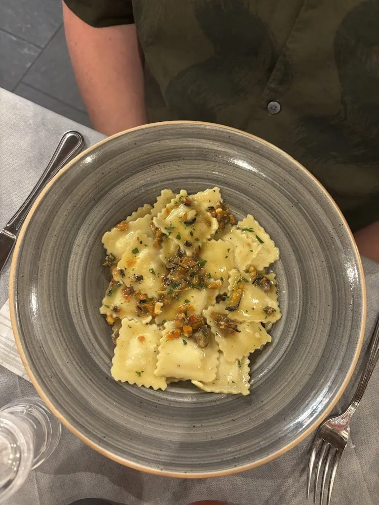 Victoria Harrison_Antica Osteria dell'Uva La Spezia_La Spezia_review