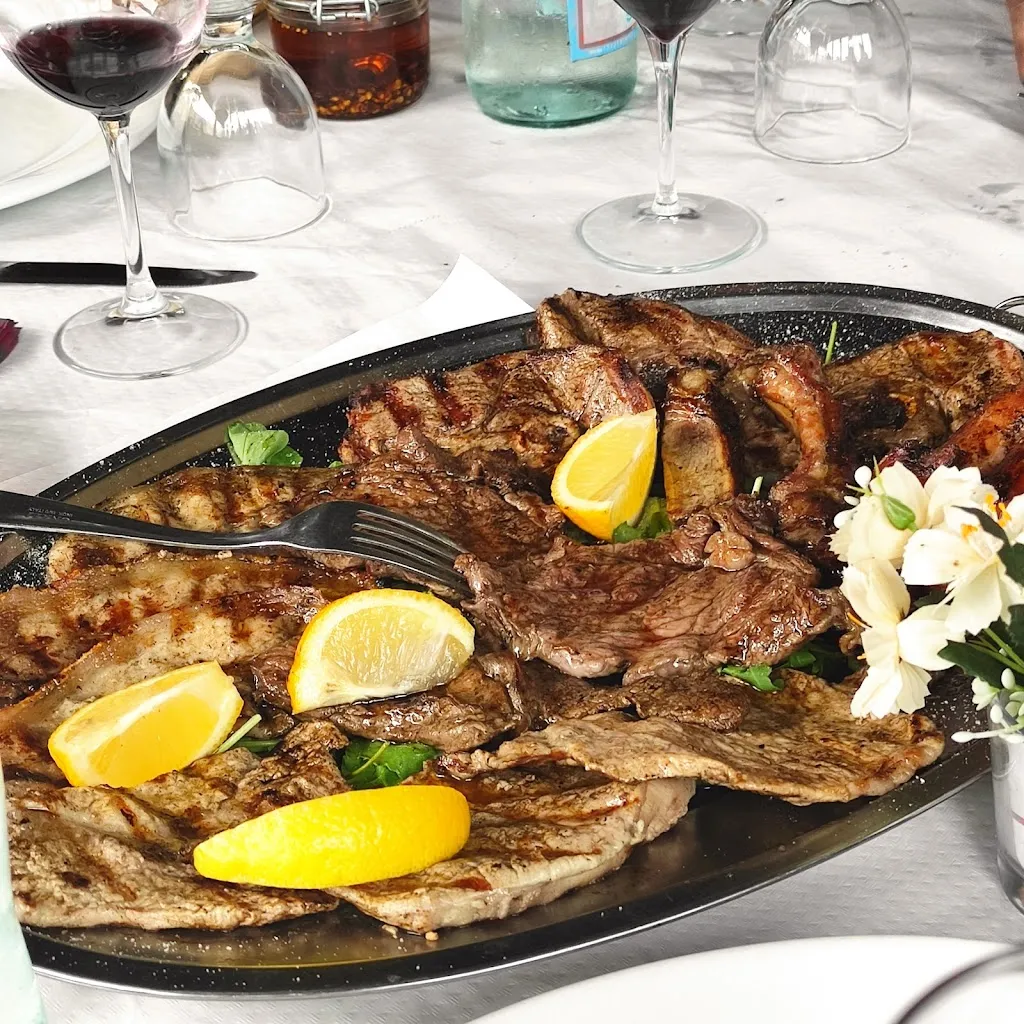 Trattoria La Grotta Farnese_Campli_slider_image_2