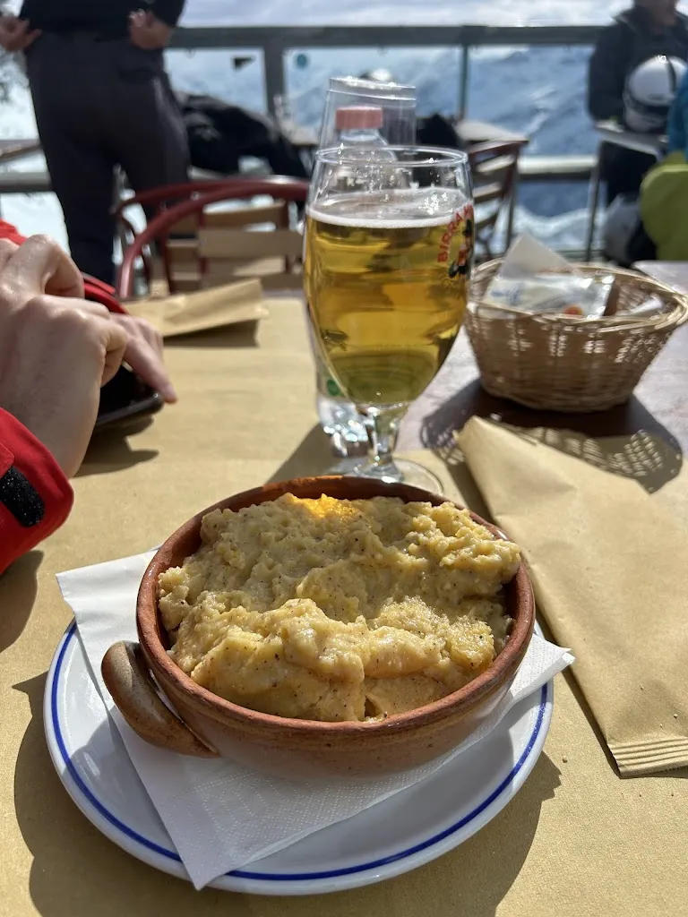 Stolemberg_Gressoney-La-Trinitè_slider_image_1