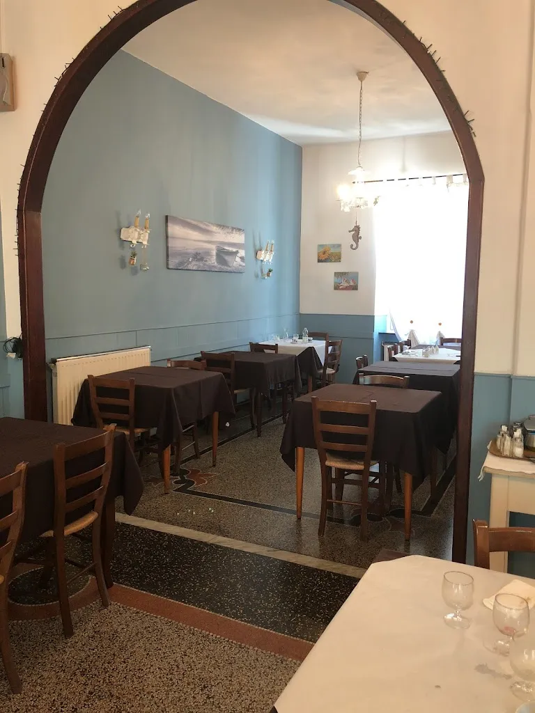 Trattoria Dei Pescatori restaurant in Mezzanego