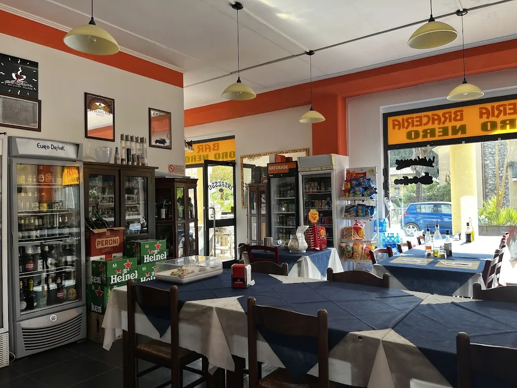 Trattoria Ristorante ORO NERO_Moconesi_slider_image_3