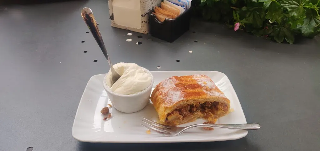 Carlo Scibilia_Bar Pasticceria Lyskamm_Gressoney-La-Trinitè_review