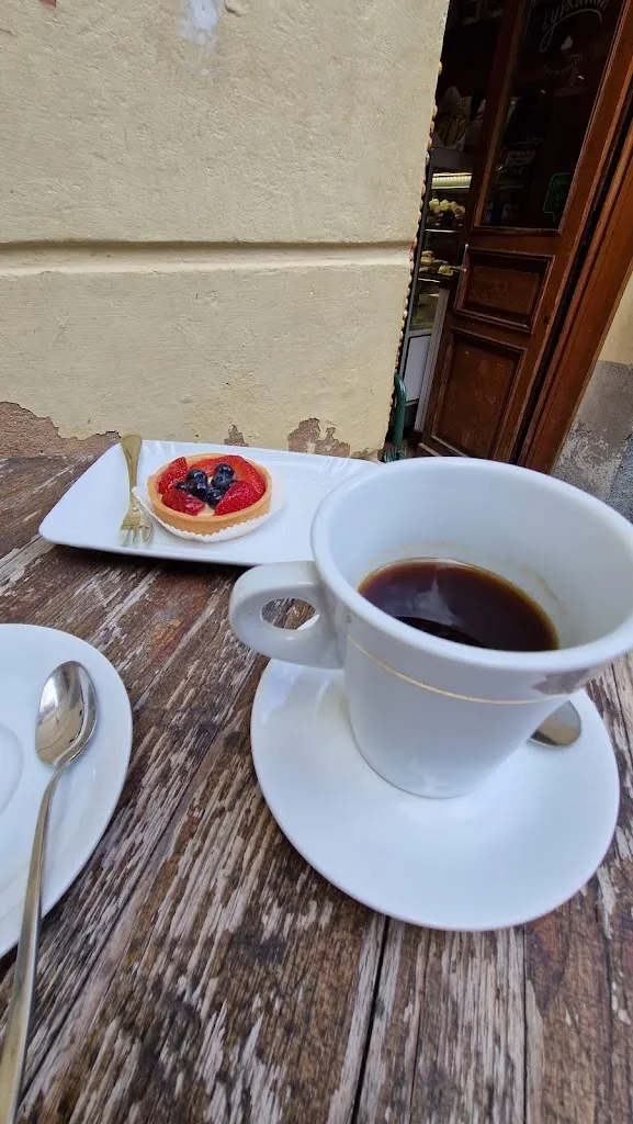 Victoria Gaspar_Bar Pasticceria Lyskamm_Gressoney-La-Trinitè_review