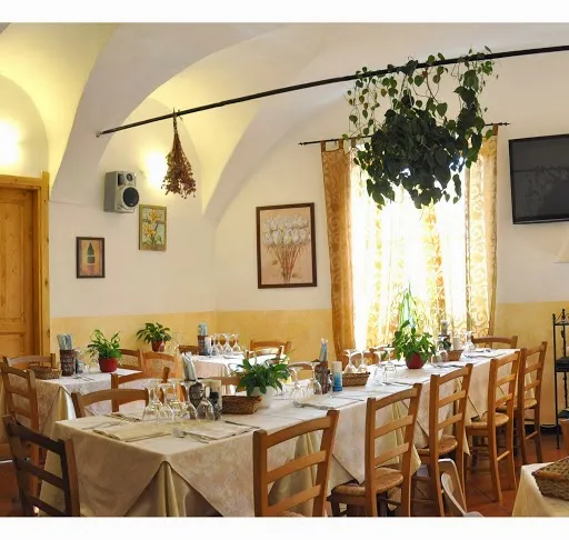 La Capanna dei Celti _Montalto Ligure_slider_image_1