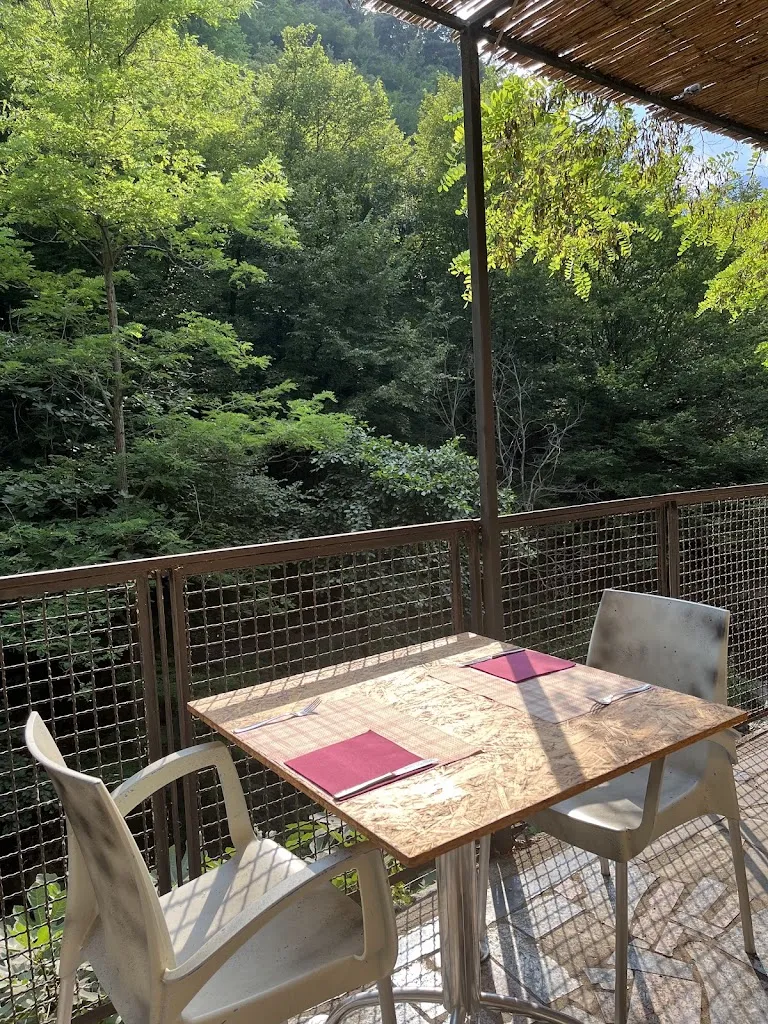 Antica Osteria Costa_Nasino-Borgo_slider_image_1