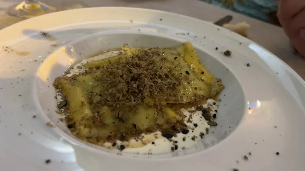 Ponte Antico restaurant in Noli