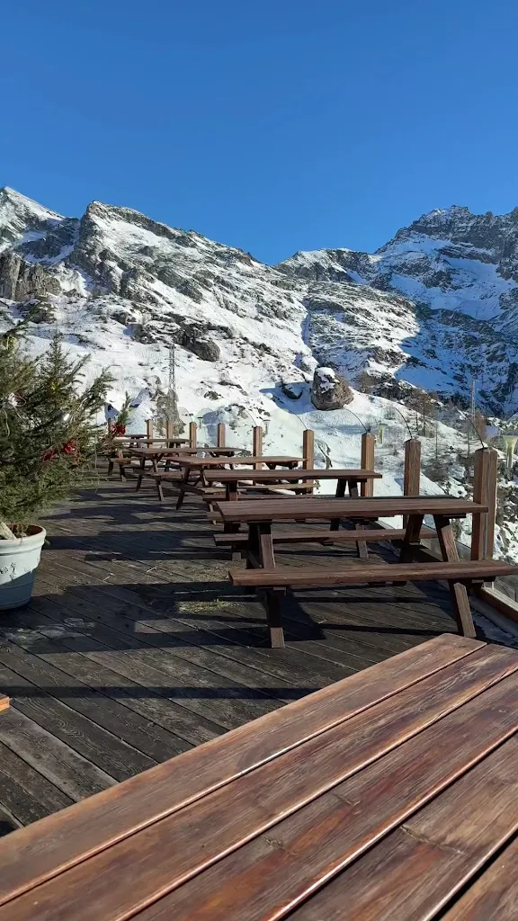 Claudia Nicole Torres Ayala_Punta Jolanda_Gressoney-La-Trinitè_review