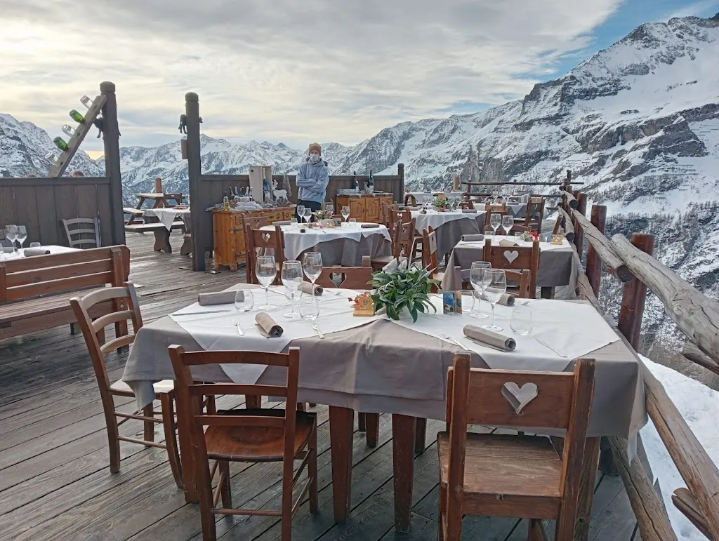 Punta Jolanda restaurant in Gressoney-La-Trinitè