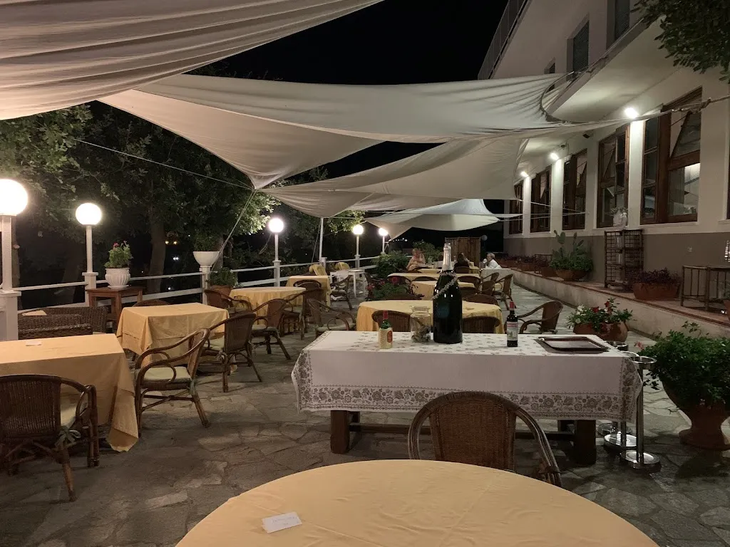 Lilliput restaurant in Noli