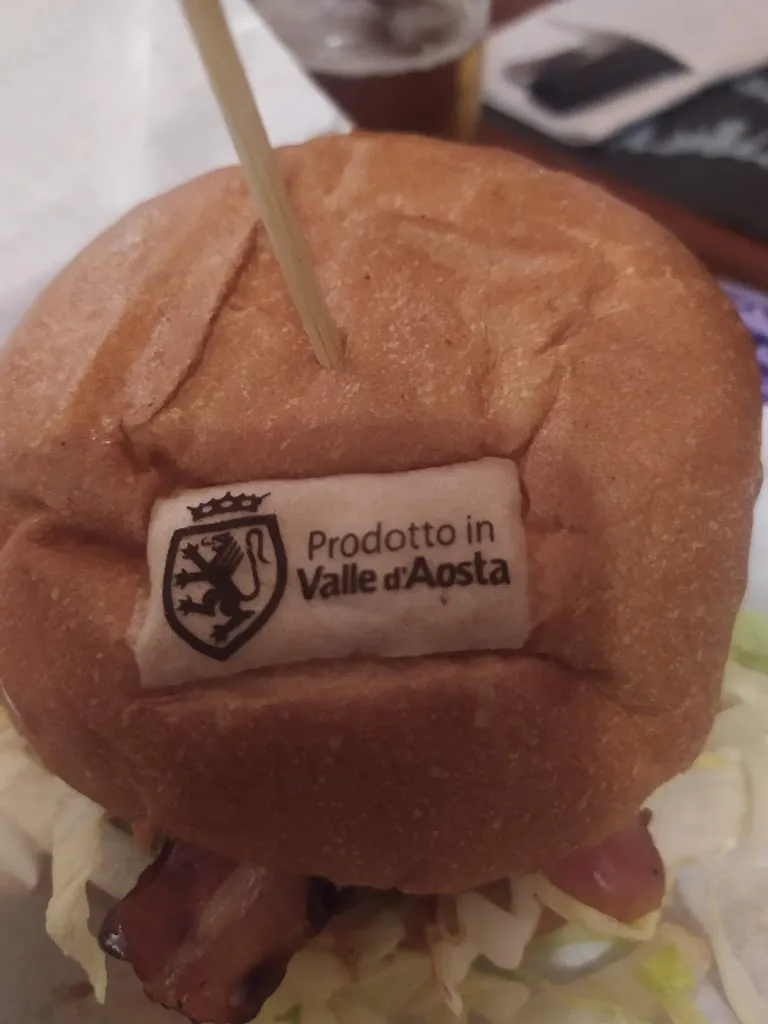 Nuria Sanchez Suarez_Bierfall birreria con cucina_Gressoney-Saint-Jean_review