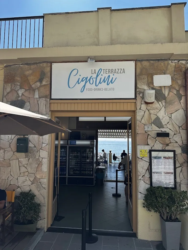 Nuovo Eden Bar & Gelateria restaurant in Monterosso al Mare