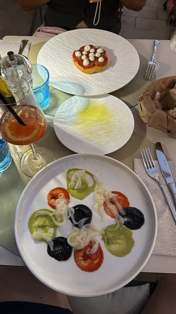 Alberto AJ Gonzalez_ARZENA'_Monterosso al Mare_review