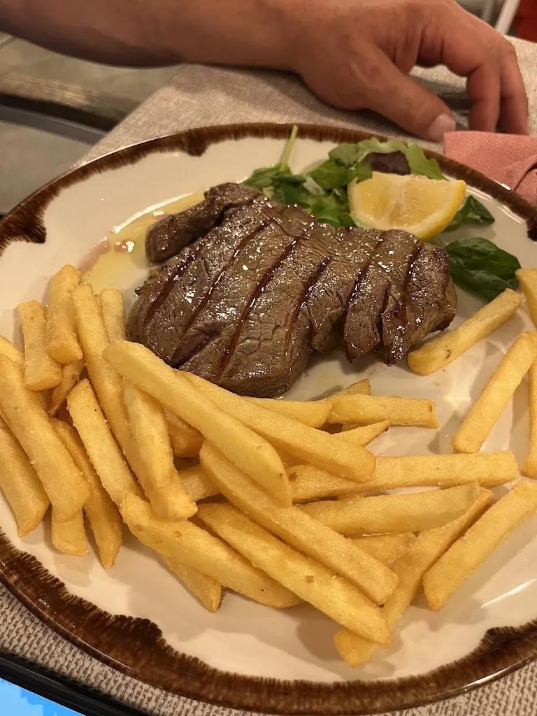 Heather Lee_Barabba In White_Monterosso al Mare_review