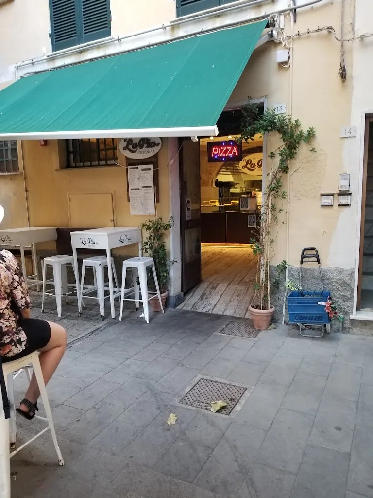 Neil Turland_La Pia_Monterosso al Mare_review