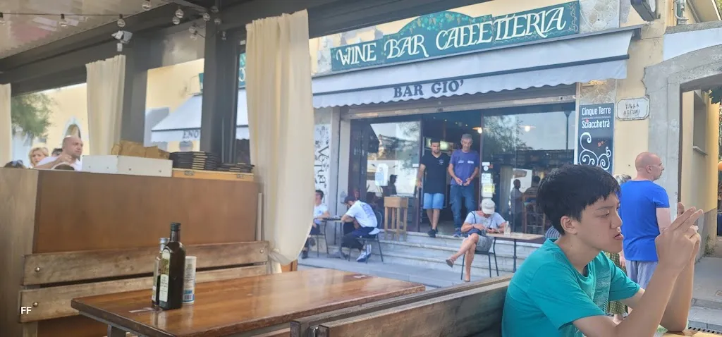 Nia, Lens Go_Bar Giò 5 Terre_Monterosso al Mare_review