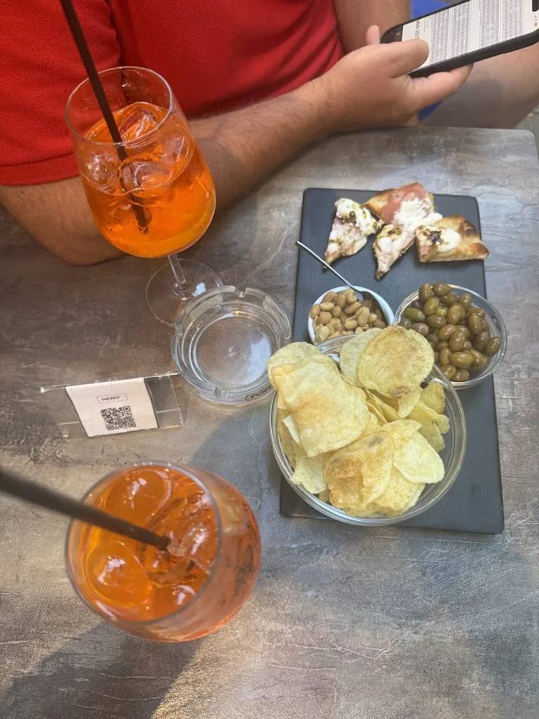 Larisa Bergmane_Sotto Casa_Monterosso al Mare_review