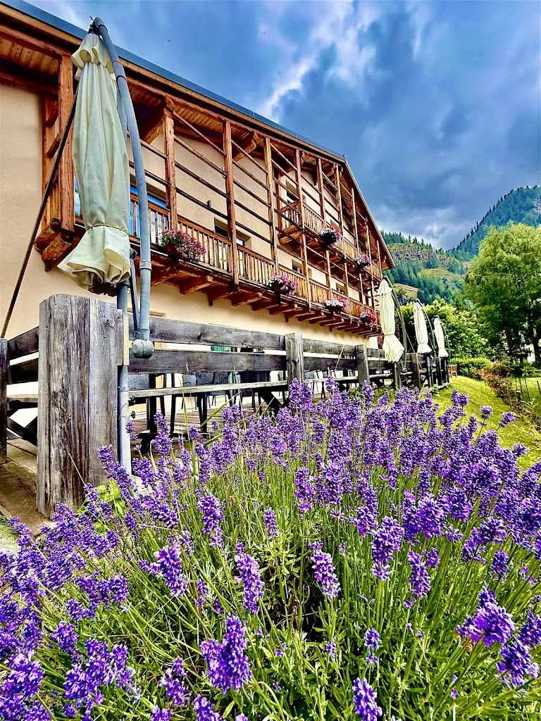 Umberto Fortunato_ACQUA PIMPANTE_Gressoney-Saint-Jean_recensione