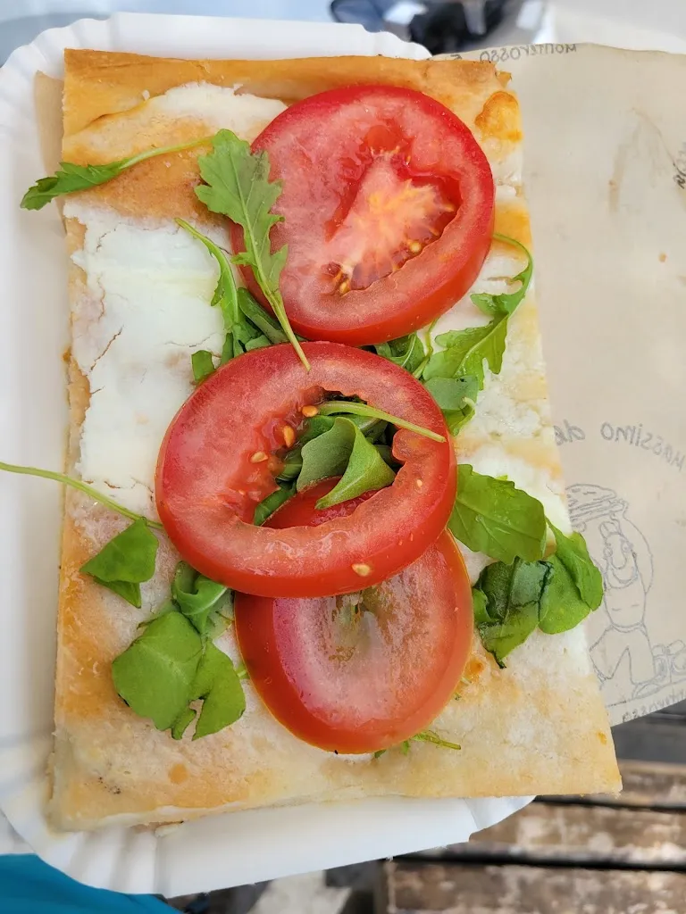 Elizabeth Dickens_Il Massimo della Focaccia_Monterosso al Mare_review