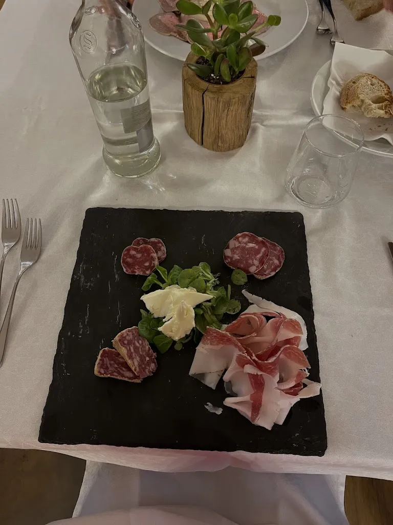 Elisabeth Udzilauri_Ristorante Cacciatori_Osteria dei Cacciatori-Stella_review