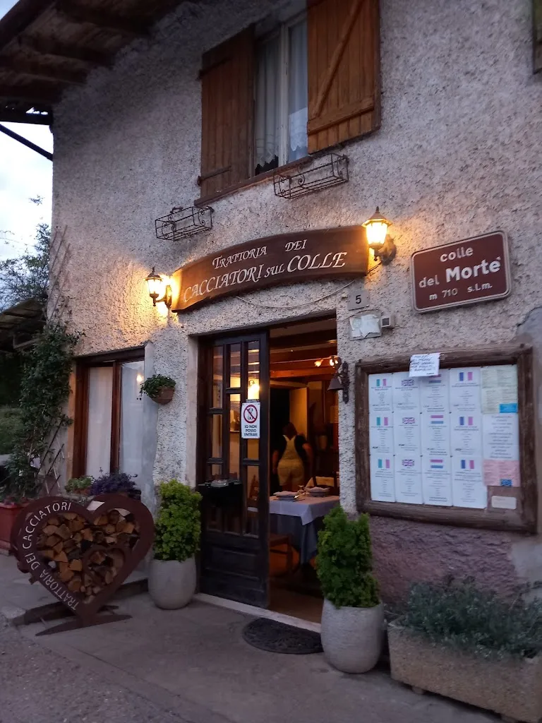 Trattoria dei Cacciatori_Osteria dei Cacciatori-Stella_slider_image_1