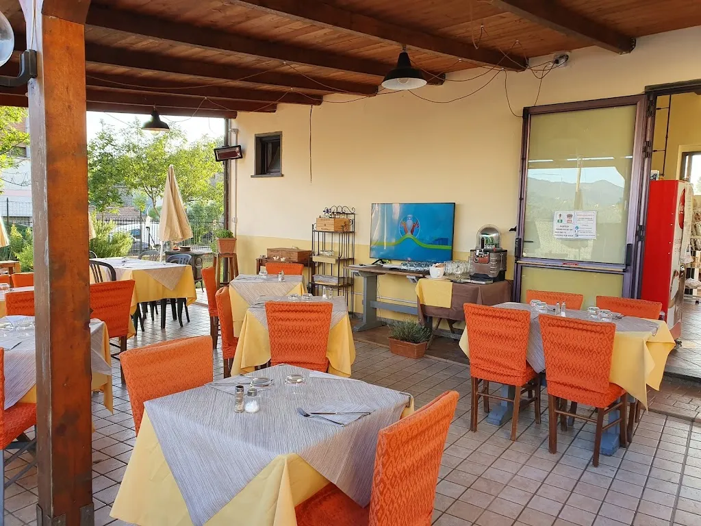 Trattoria La Loggia restaurant in Padivarma