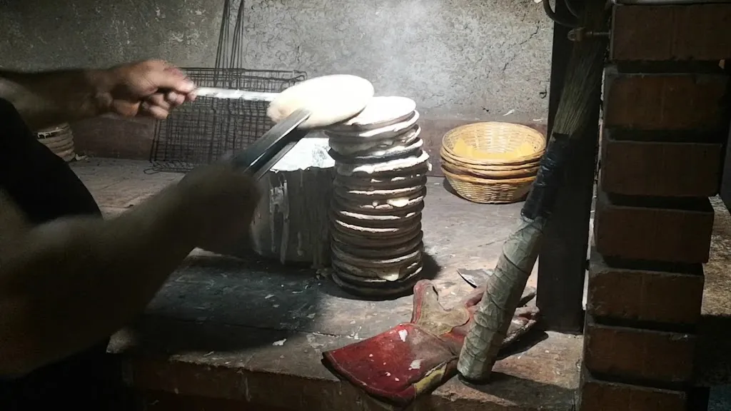 Claudia_Padivarma_slider_image_2