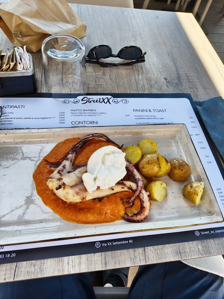 David Mička_Street XX Bar & Ristorante_Ospedaletti_review