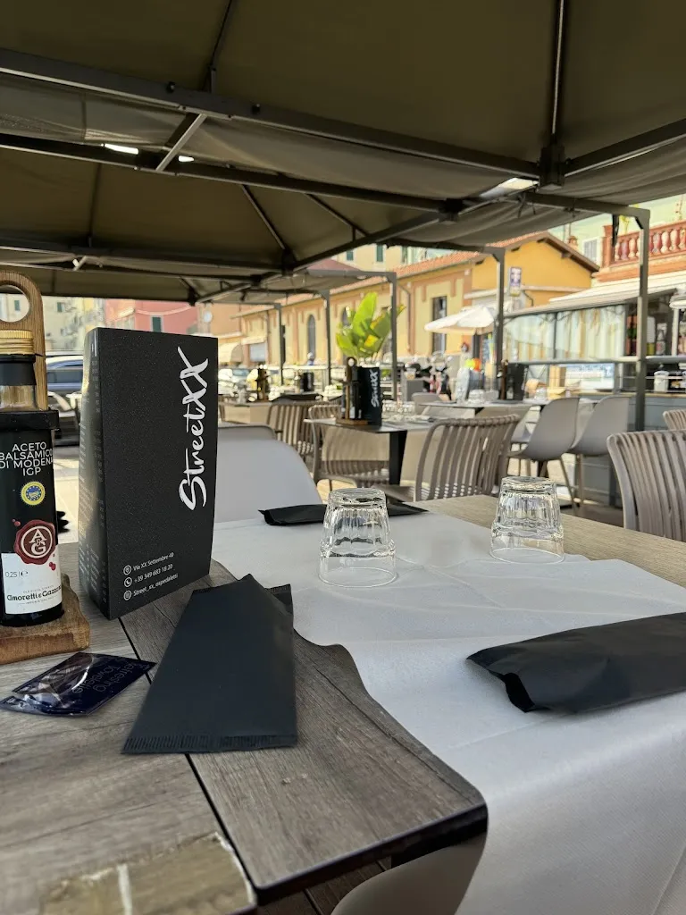 Street XX Bar & Ristorante_Ospedaletti_slider_image_1