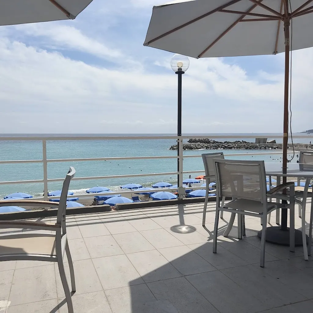 Sirena Beach restaurant in Ospedaletti