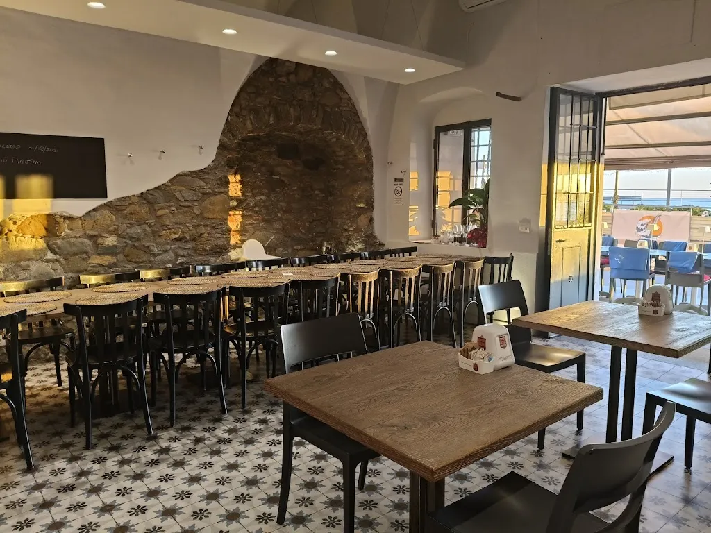 Gagian Bar Bistrò restaurant in Ospedaletti