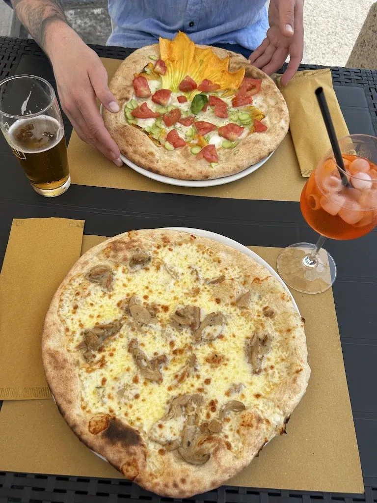 Olga Pochtarenko_Pizzeria Baixaricò_Ospedaletti_review
