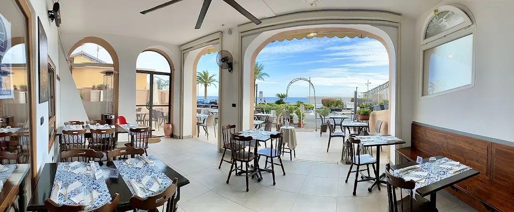 Pizzeria PappaBuona restaurant in Ospedaletti