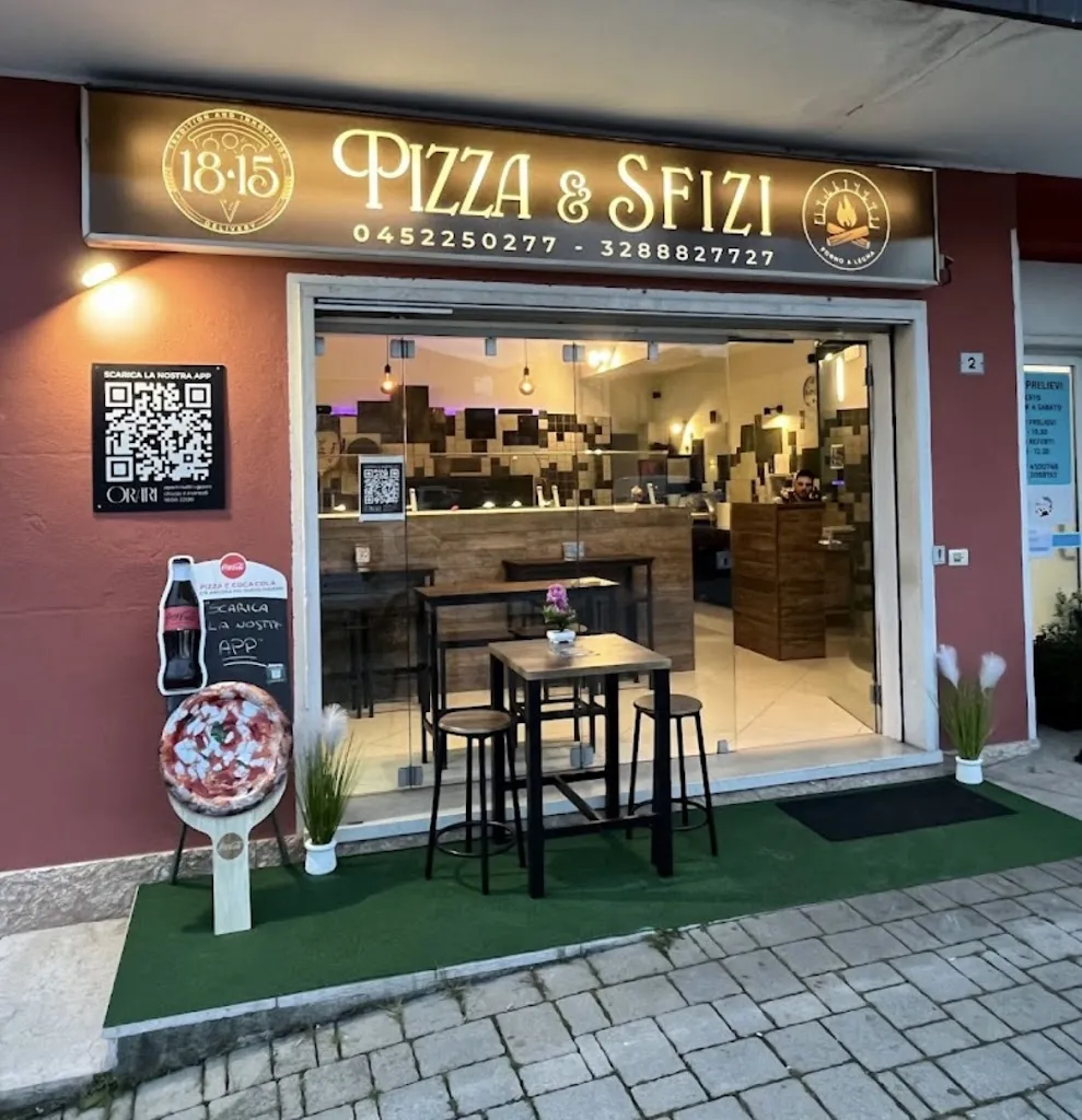 18 15 pizza e sfizi restaurant in Pedemonte