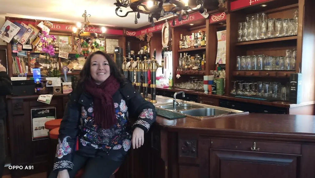 everyonehope_O'Connell Street, Irish Country Pub_Piana Crixia_review