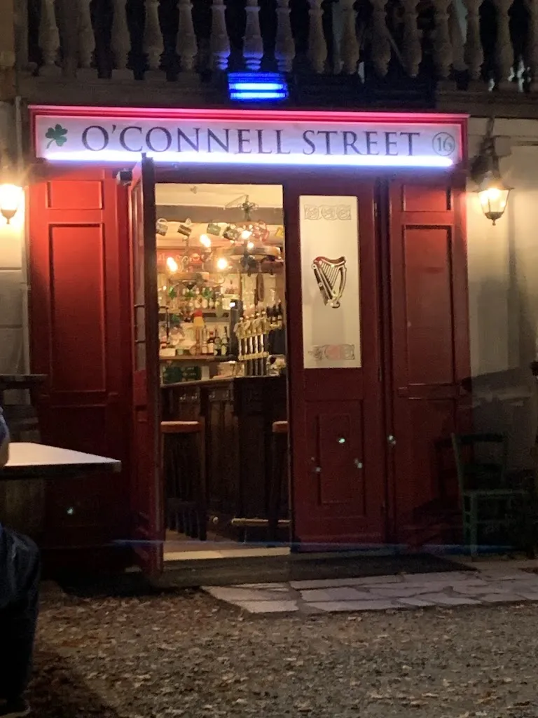 O'Connell Street, Irish Country Pub_Piana Crixia_slider_image_3