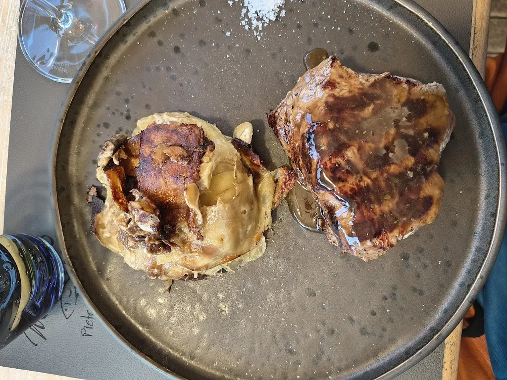 Bartosz Wiercik_Molo 56_Pietra Ligure_review