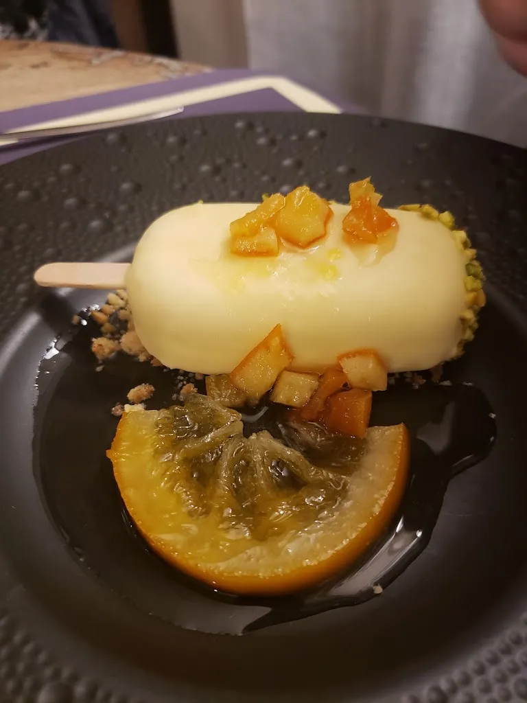 Maria Minney_Molo 56_Pietra Ligure_review