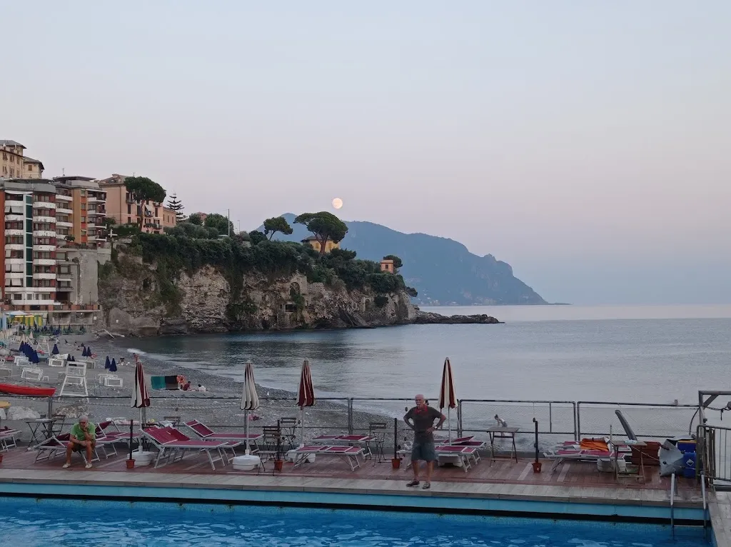 Angelo Ambrosio_Benvenuti a Bordo_Pieve Ligure_review